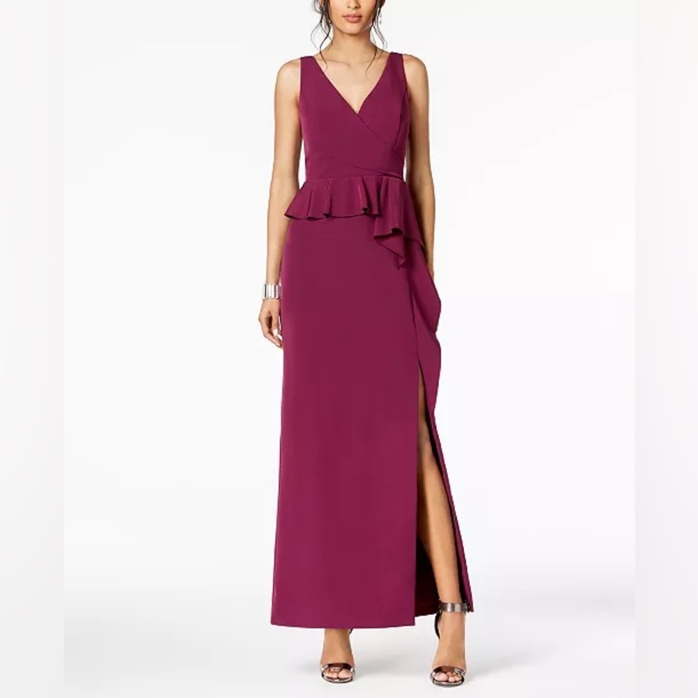 VINCE CAMUTO
Ruffled Peplum Gown Size 12